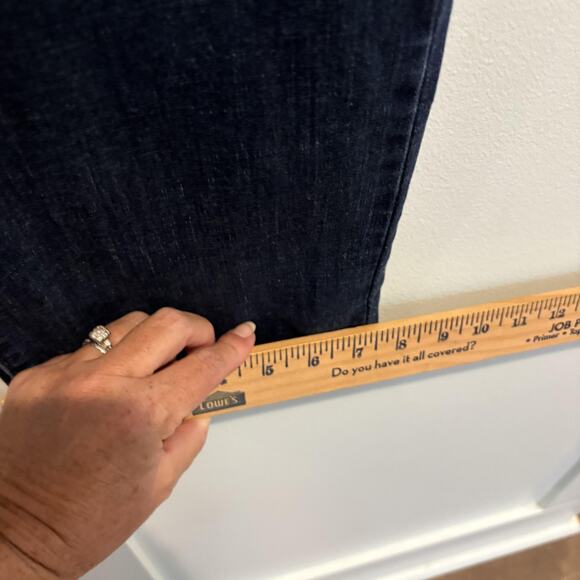 Levis Jeans Womens 33x30 Dark Wash‎ Classic Straight Stretch 393250-0050 - Picture 9 of 14